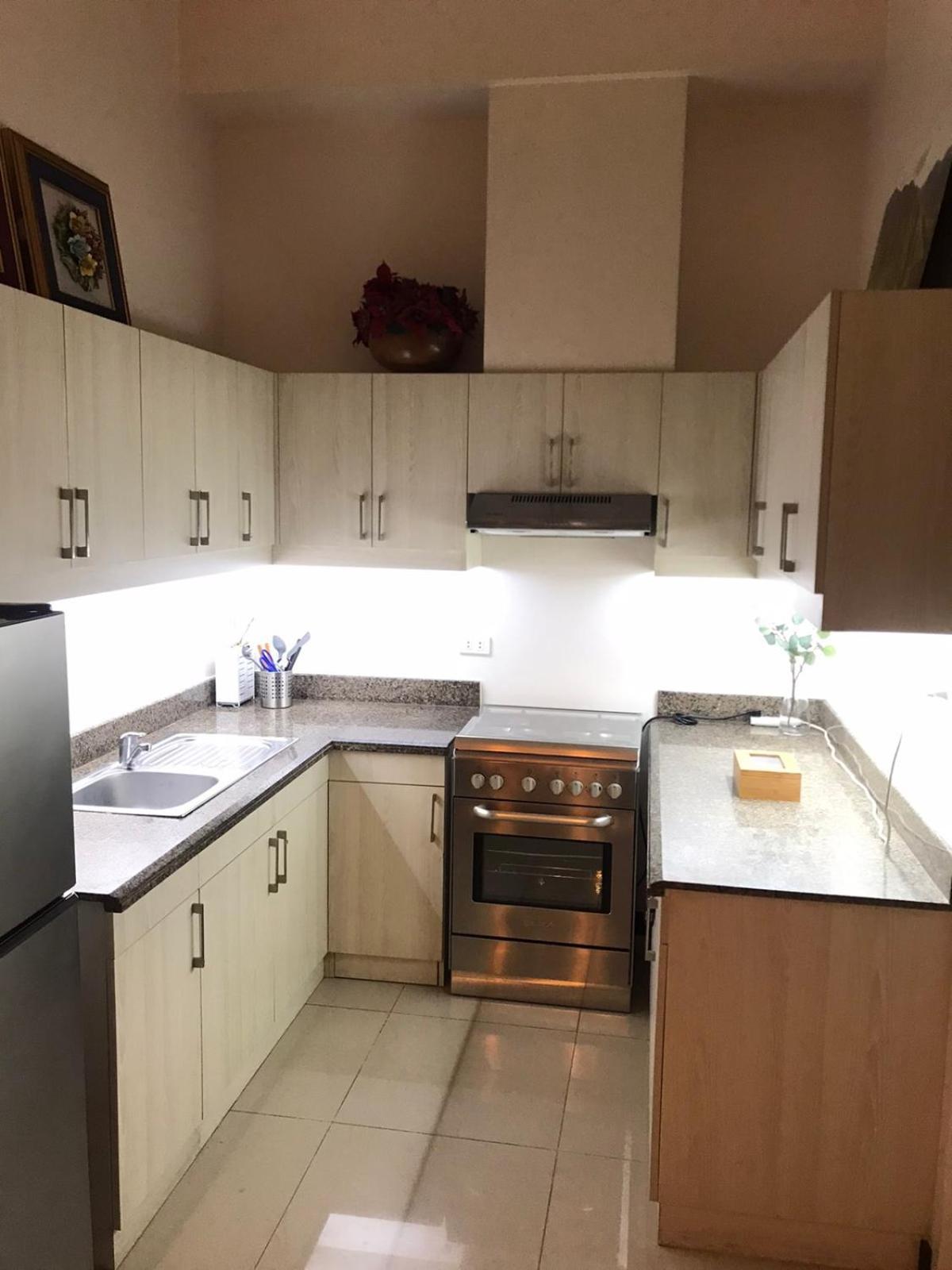 Casa Antonio At Fairway Terraces Family Penthouse 2Br Wi-Fi Nr Golf, Airport, Fort Bgc Manila Exterior foto